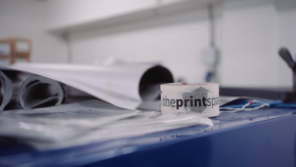 Stuart explaining how theprintspace democratizes the market