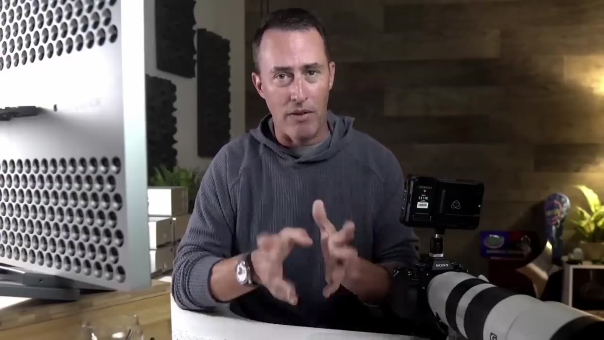 Small center AF point visible in viewfinder overlay