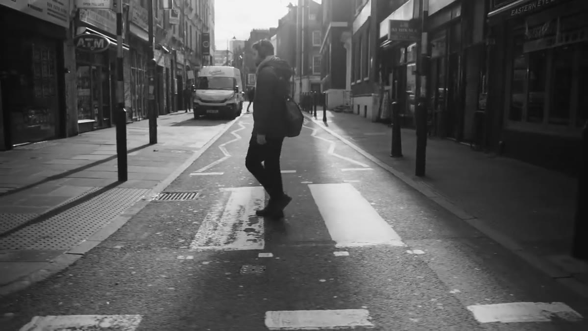 Ondrej describing his early street photography experience