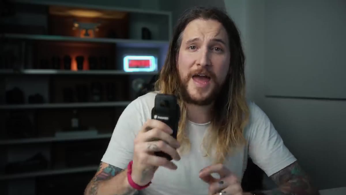 Peter explaining how 360 captures everything around you