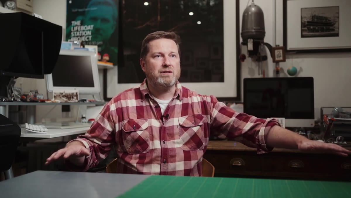 Lowe recounting the Sunday morning kitchen table moment with the map