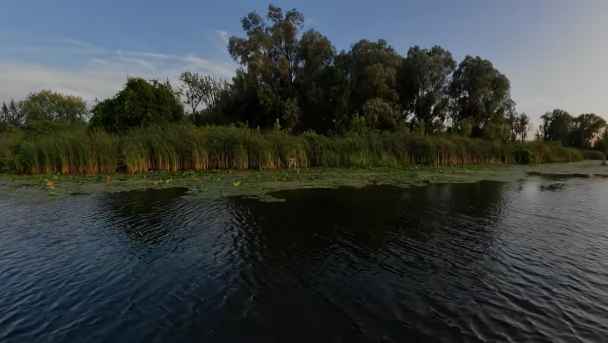Camera rolling on the boat, capturing surrounding scenery