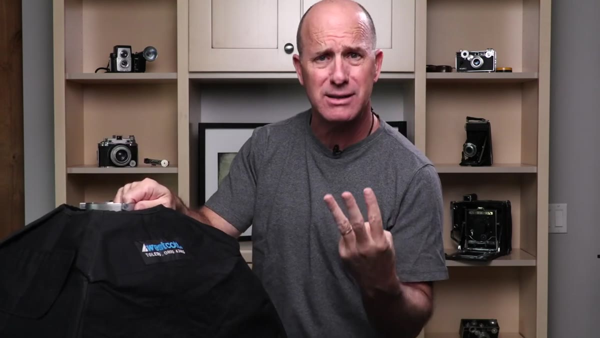 Softbox baffle removed, showing hot spot concentration in center
